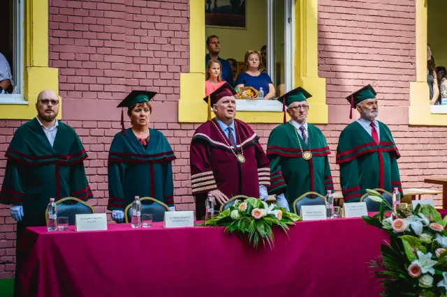 Diplomaoszt&oacute; 2019